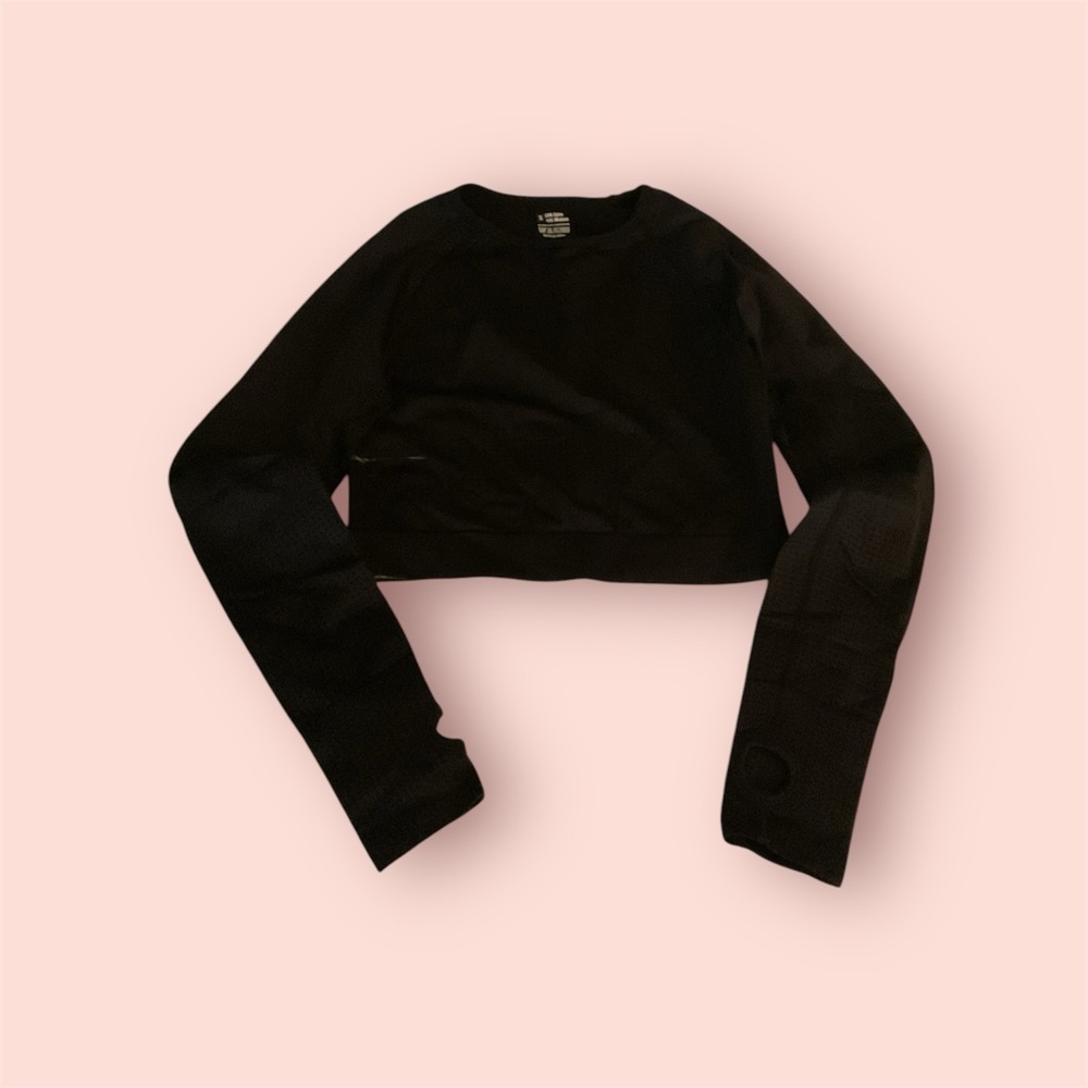 Women’s workout top